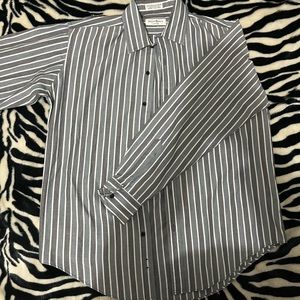 🔥 Yves Saint Laurent Medium Long Sleeve Shirt 👕